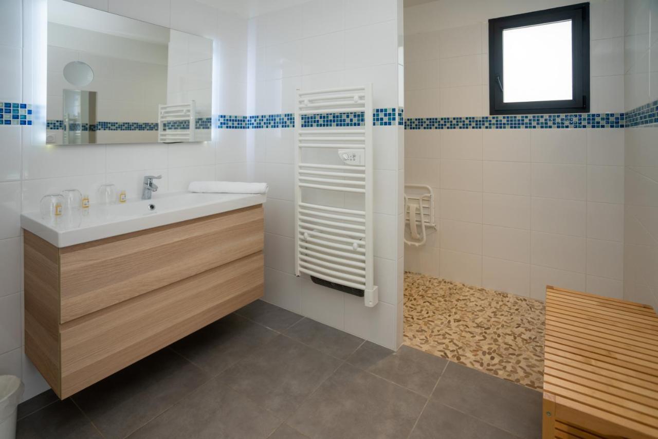 Hotel Le Square Saint-Pierre-d'Oleron Exterior foto