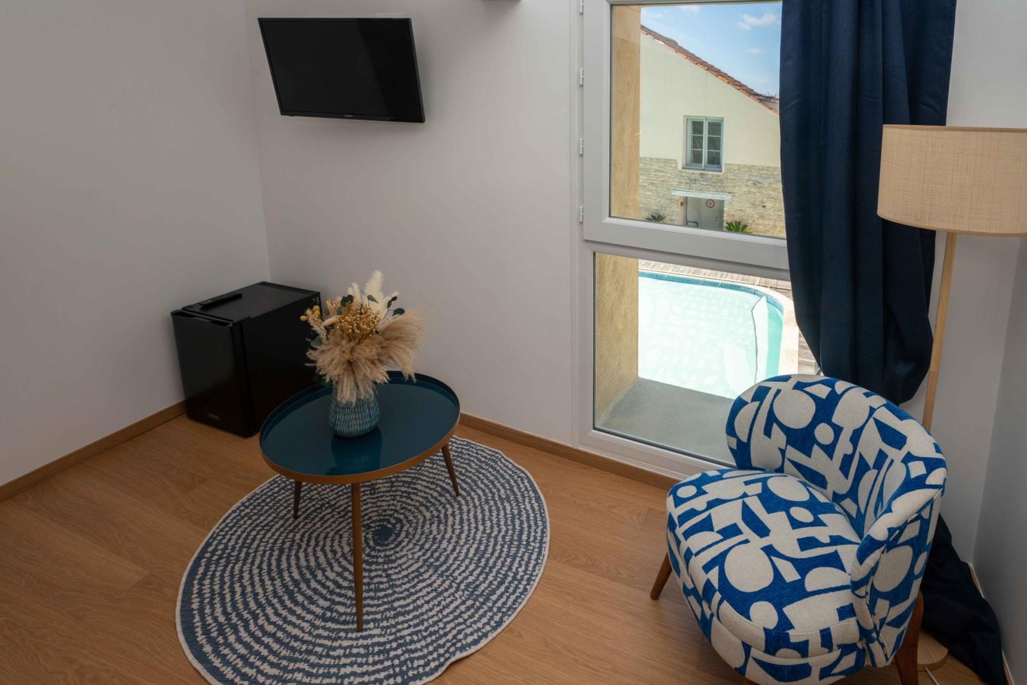 Hotel Le Square Saint-Pierre-d'Oleron Exterior foto